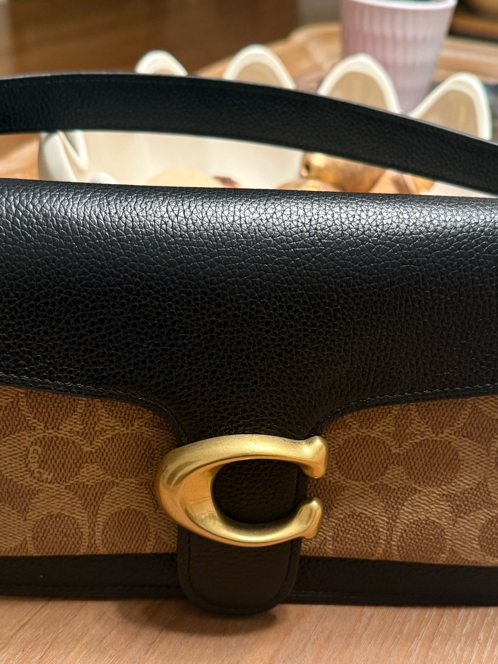 Coach Black CC Sig Tabby 26
